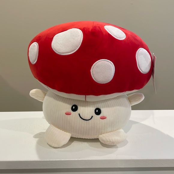 NWT 9” Smoochy Pals Red Mushroom 🍄 Squishy Plush by Linzy Toys - Picture 1 of 3